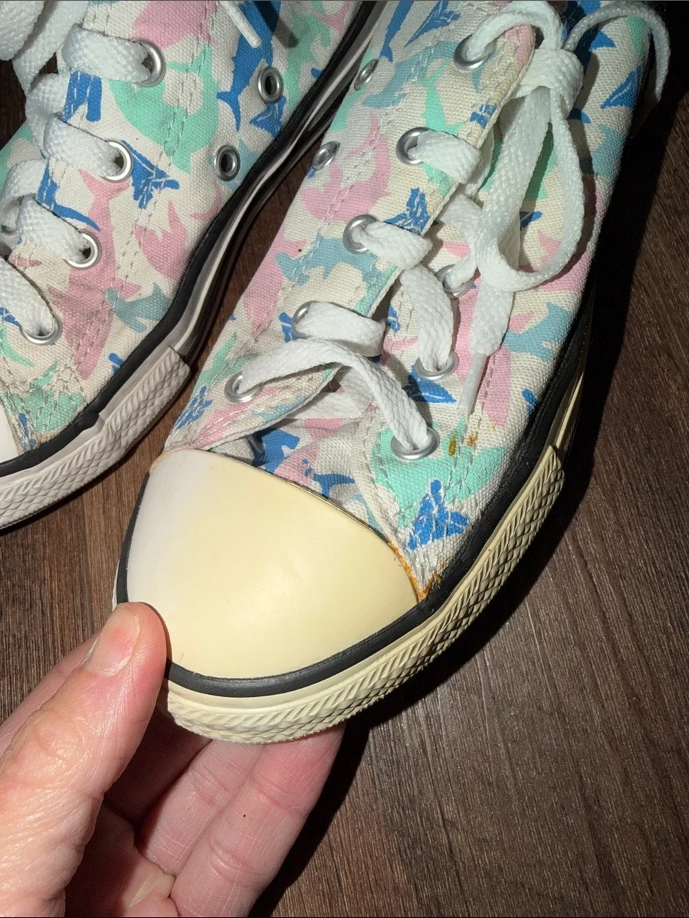 Kids Converse shark print Multicolor Sneakers size 3